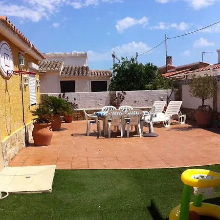 With Garden And Pool In شاليه
