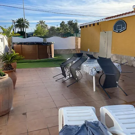 Alpehytte With Garden And Pool In