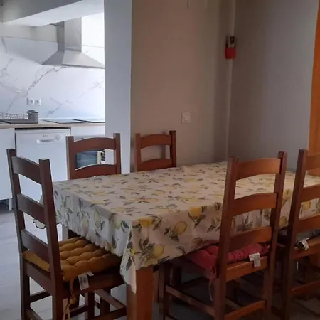شاليه With Garden And Pool In